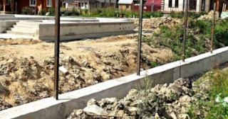 Фундамент под забор заказать в Климовске - заливка фундамента для забора | от 1545 за п.м.